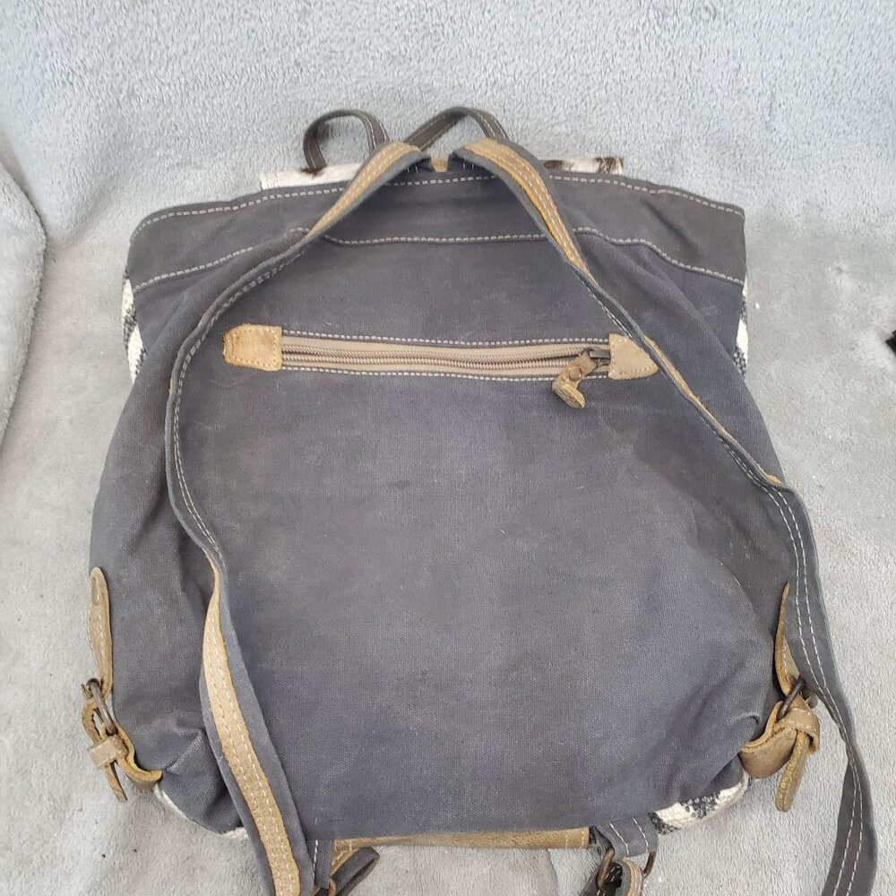 Myra Bag Womens 11.5x14.5 Frost Brown White Gray Cowhide Leather Backpack *Read* - Picture 9 of 11